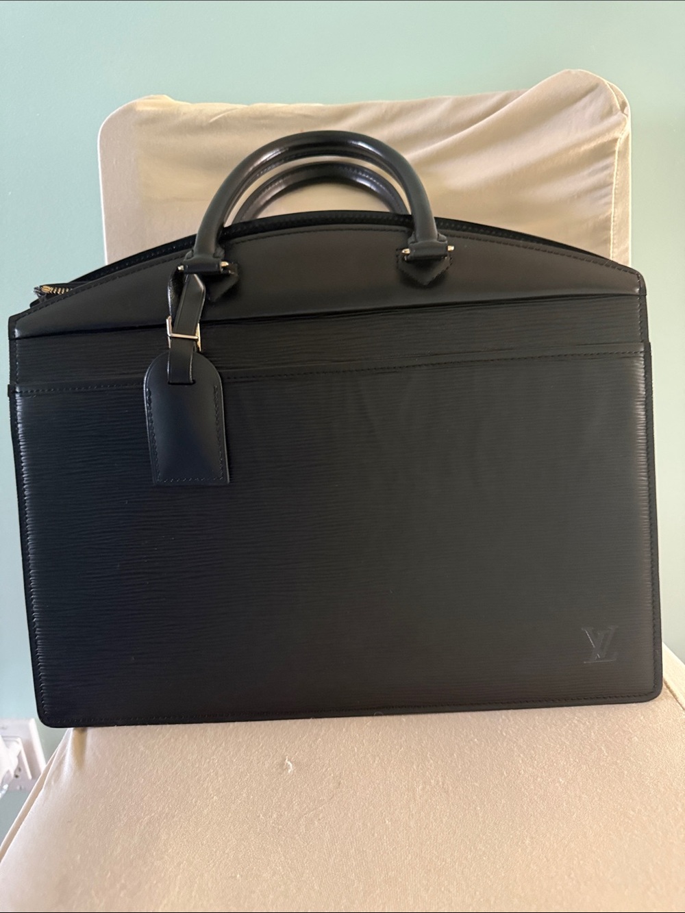 Louis Vuitton Epi Black Leather GM bag